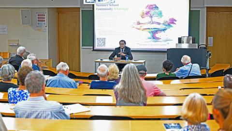 Prof Mosa Moshabela addressing the 2025 UCT Summer School.